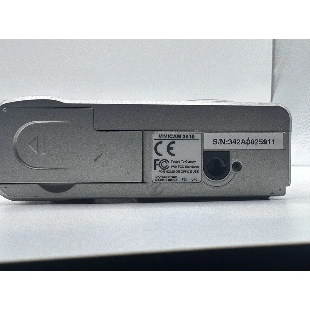 Vivitar ViviCam 3610 2MP Digital Camera Untested As Is For Parts/repair